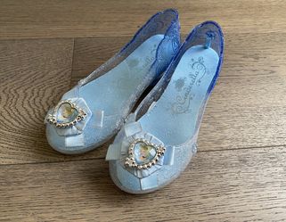 Disney Store Cinderella Slippers - 11/12