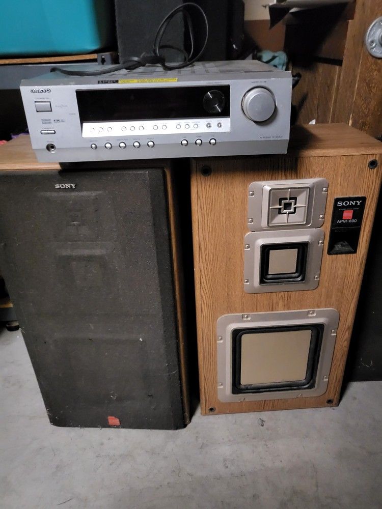 Stereo Receiver And Sony Speakers 