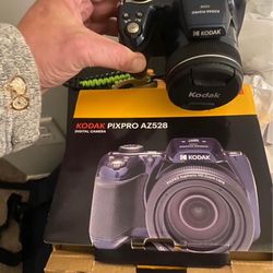 Kodak Pixpro AZ528 125$ OBO