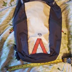 Mountain Hardware Hueco 20 backpack 