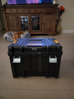 Dewalt Stackable Toolbox