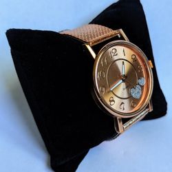 Chic Rose Gold Watch with Heart Details
