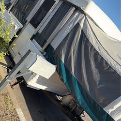 Pop up camper