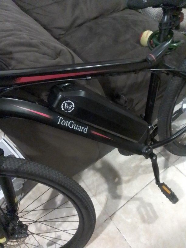 Top Guard Electric Bike Goes About 25 Mph Battery Good 3 Months Old