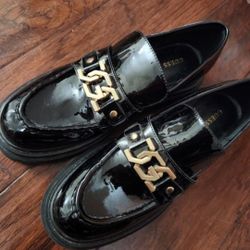 Guess Womens Keate Lug Sole Penny Loafers