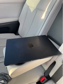 Mac Book Air 15 Inch M3 16G