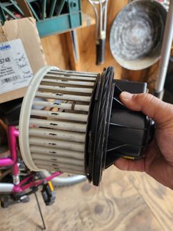 Chevy Tahoe 2005  BLOWER MOTOR 