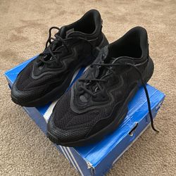 Adidas ozweego Size 9 