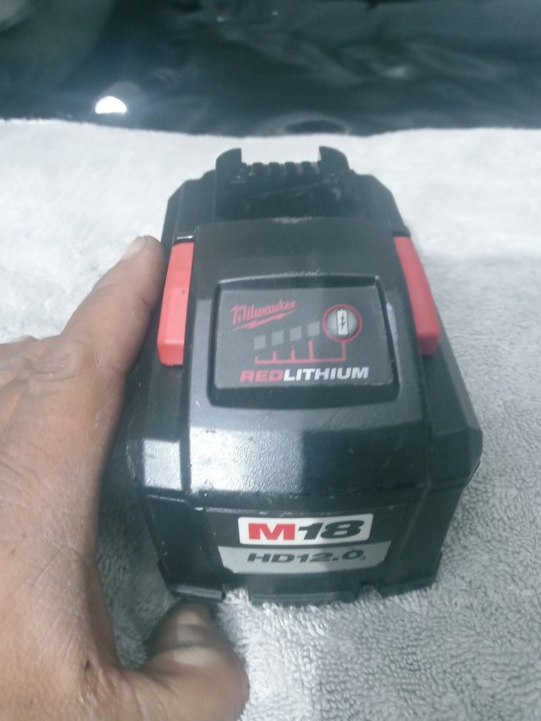 Milwaukee M18 Red Lithium High Output HD12.0
