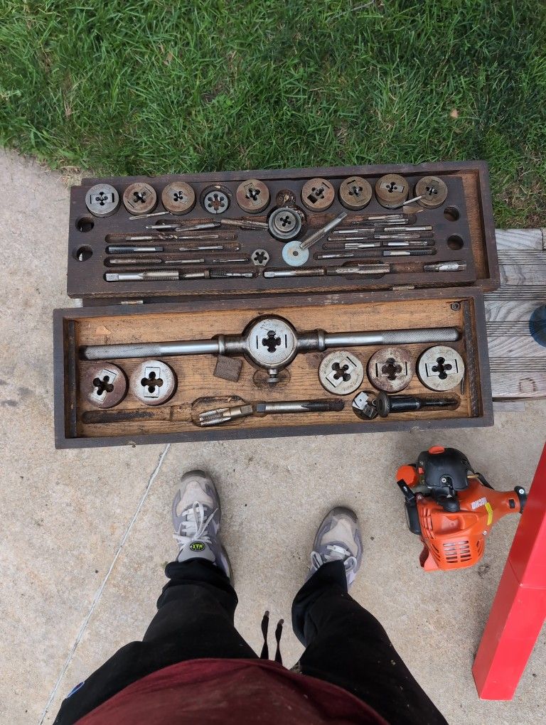 Little Giant Tap Die Tool Set