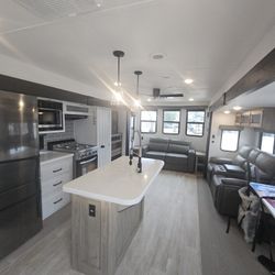 BRAND NEW 2026 FRONT LIVING 40 FT PUMA RV FOR SALE!!!