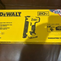 DEWALT 20V MAX Lithium-Ion Cordless Cable Stapler with 2.0Ah Battery, Charger and Bag