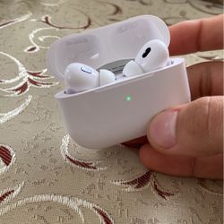 AirPods Pro 2 Earbuds Like New!!