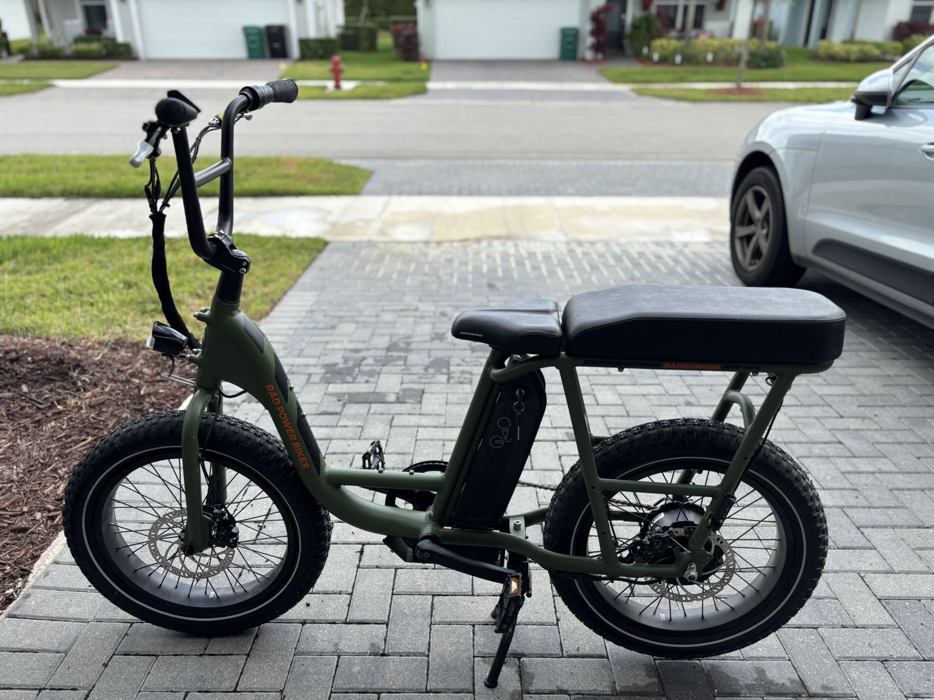 ELECTRIC BIKE ROAD POWER BIKES GREEN (used only once)