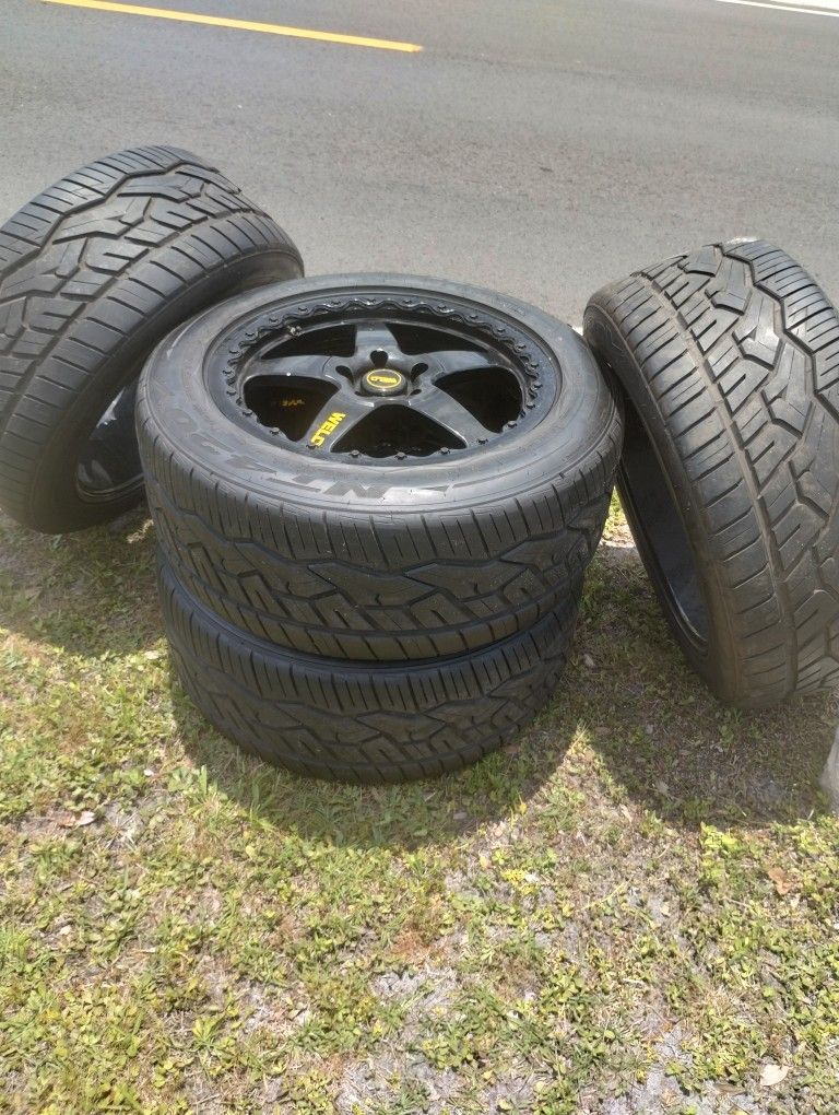 Truck .Wheels 295/45 R 20