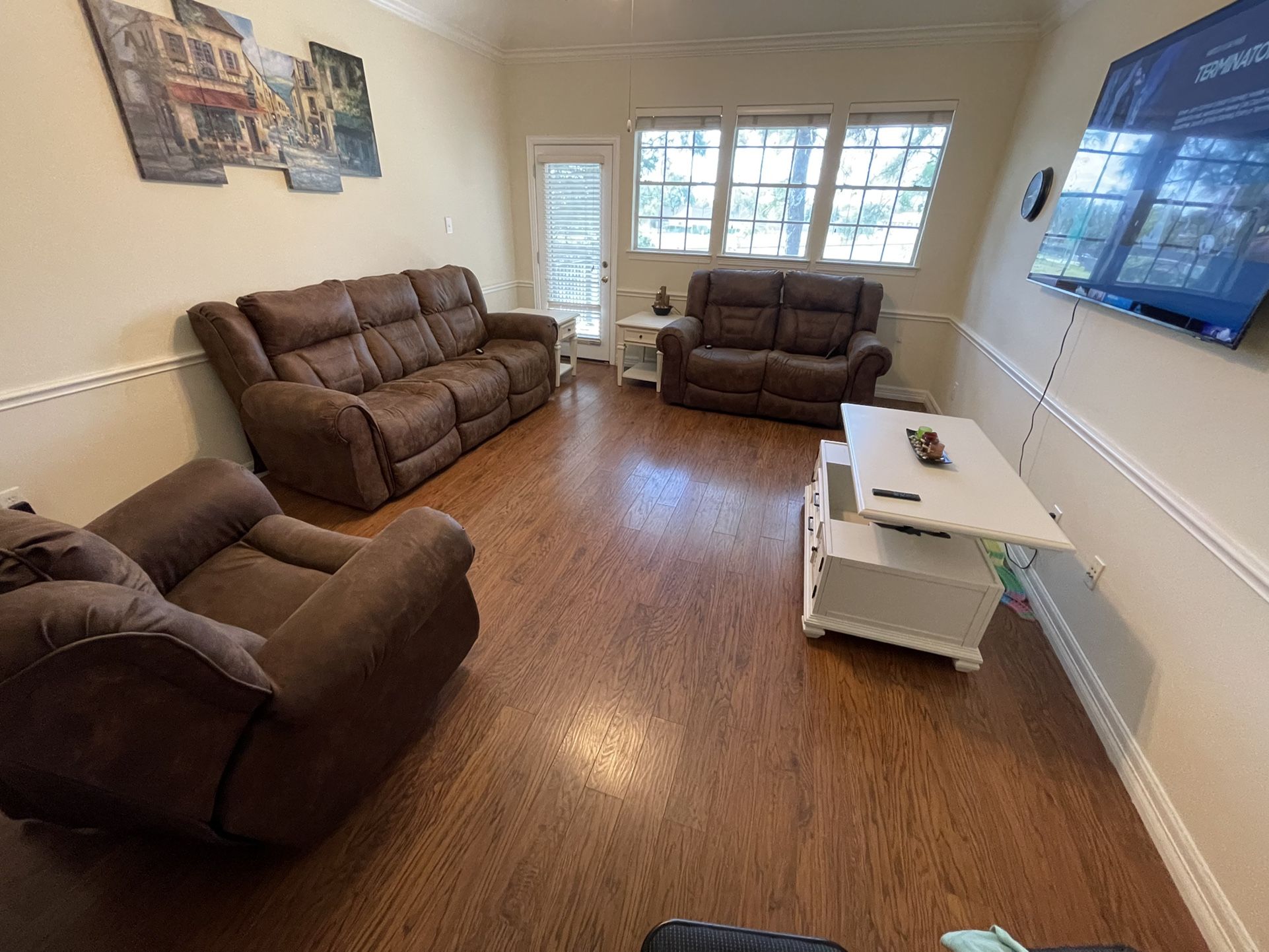 Living Room Complete Set from Gallery Furniture