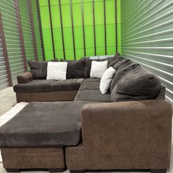 Good Starter Sectional Sofa Couch (DELIVERY AVAILABLE)