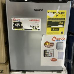 Galanz Mini Fridge 2.7 cu.ft