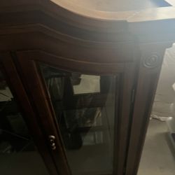 Buffet Table With Hutch