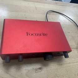 Focursrite Scarlett 2i2