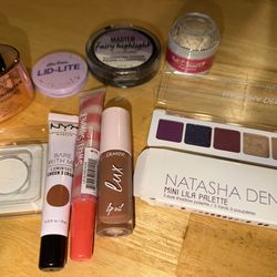 Makeup bundle