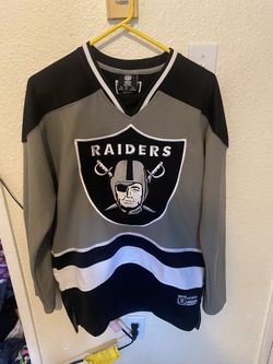 Raiders Vneck Sweatshirt (S)