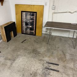 Free gym lifting platforms and card table