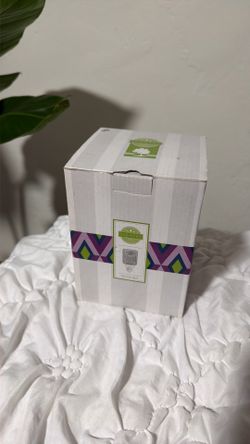 Scentsy Lily Garden Fragrance Plug-In Mini Warmer
