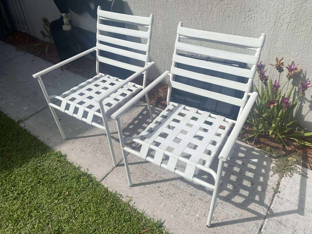 Outdoor Patio Chairs 