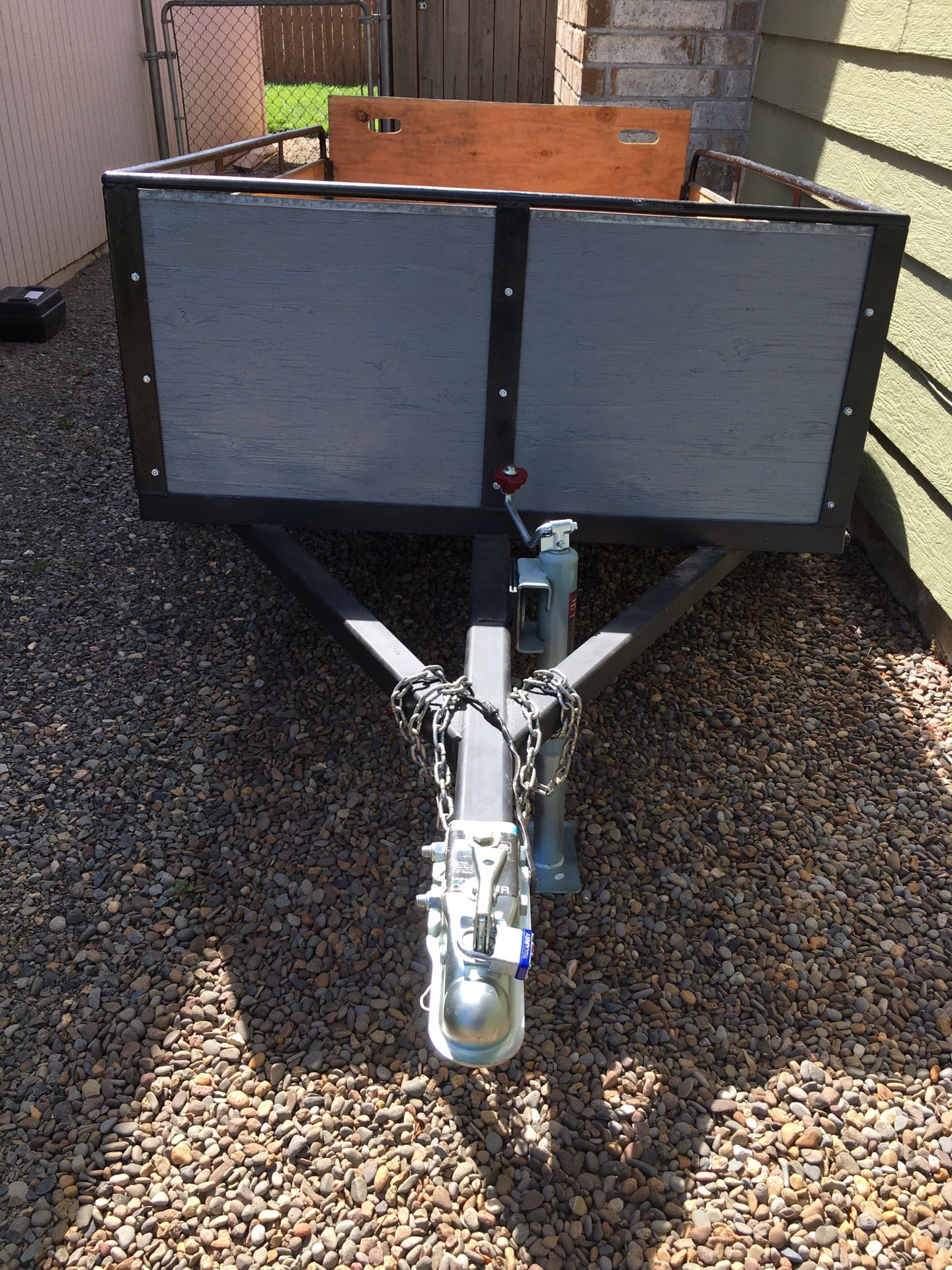 Utility trailer