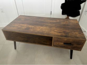 Center Table / Mesa Centro