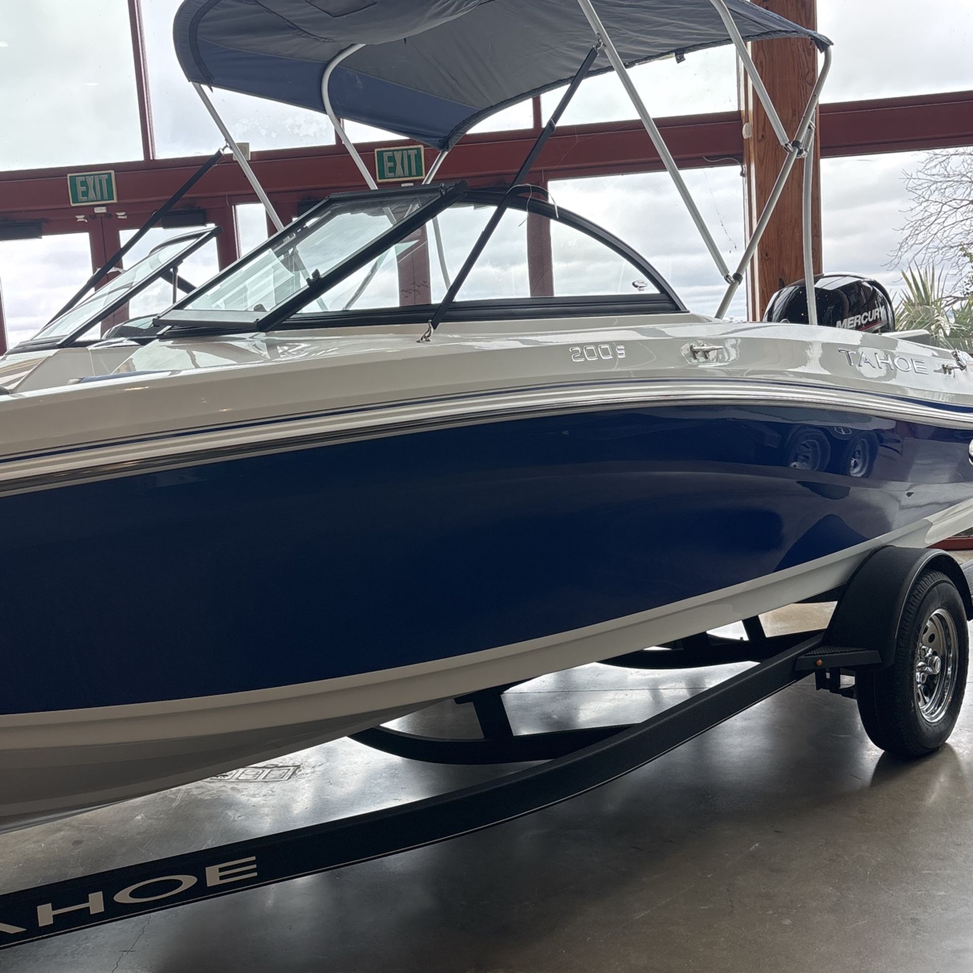 Tahoe 200s Fish N Ski Boat
