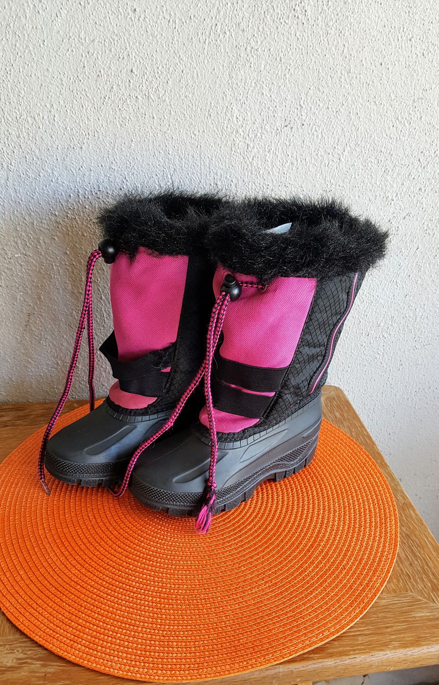 Girls winter boots size 11