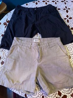 2 pairs of Men’s shorts - size 30