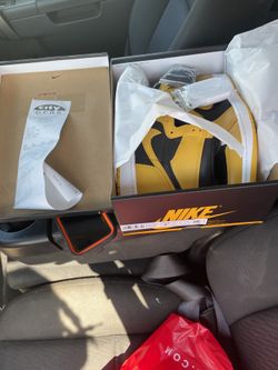 Jordan 1 Black And Yellow 