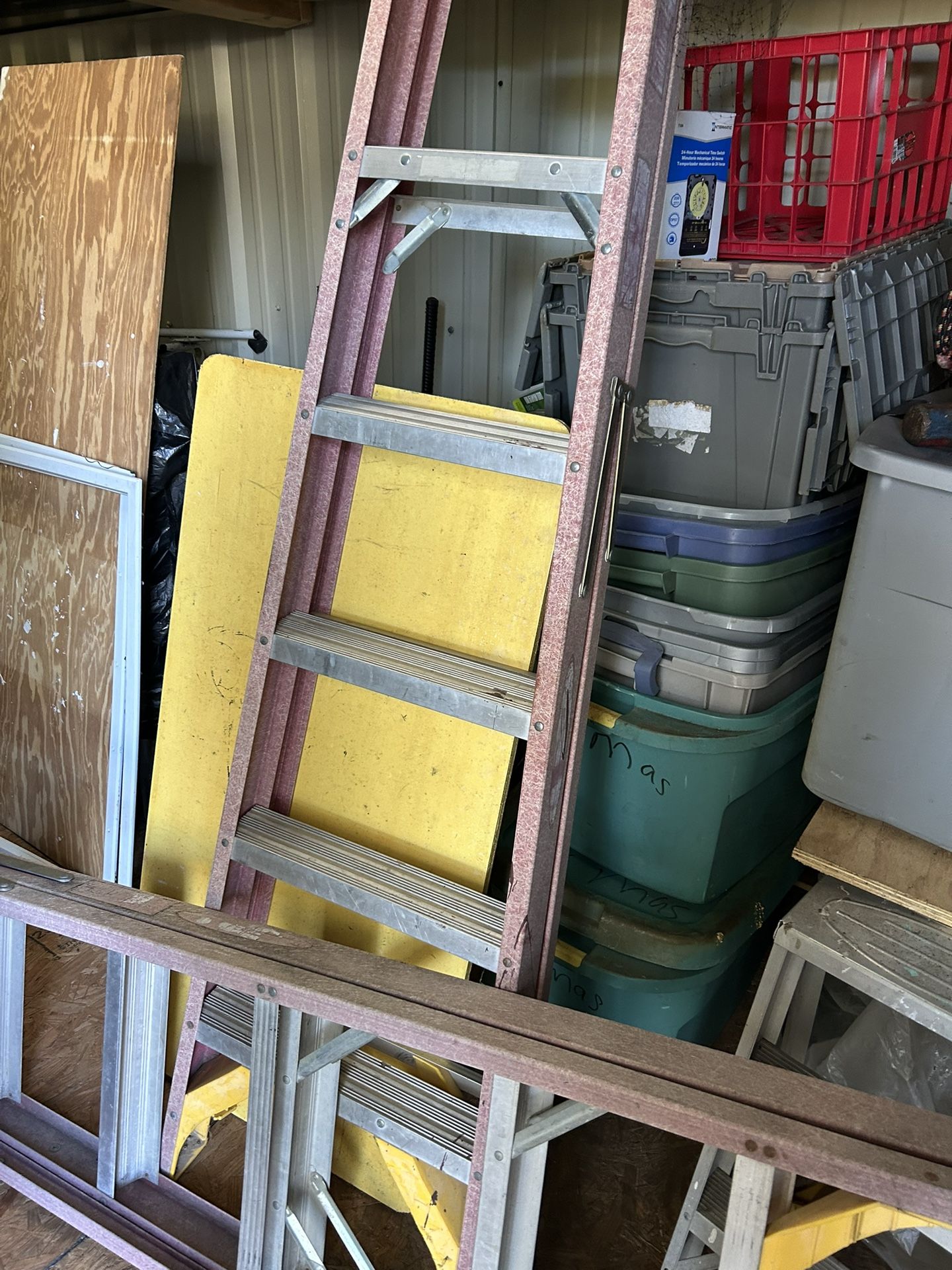 6 foot ladder $20