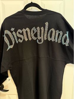 Disneyland spirit shirt size Large