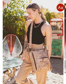 BED STÜ Crossbody Bag