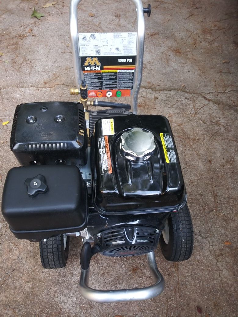 New 4000 psi pressure washer