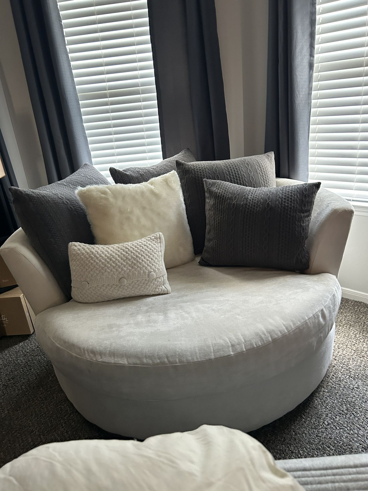 Swivel chair