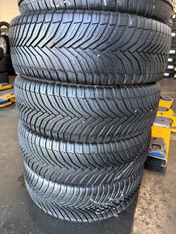 225/65/R17 marca Michelín las 4 llantas usadas instaladas y balanceadas