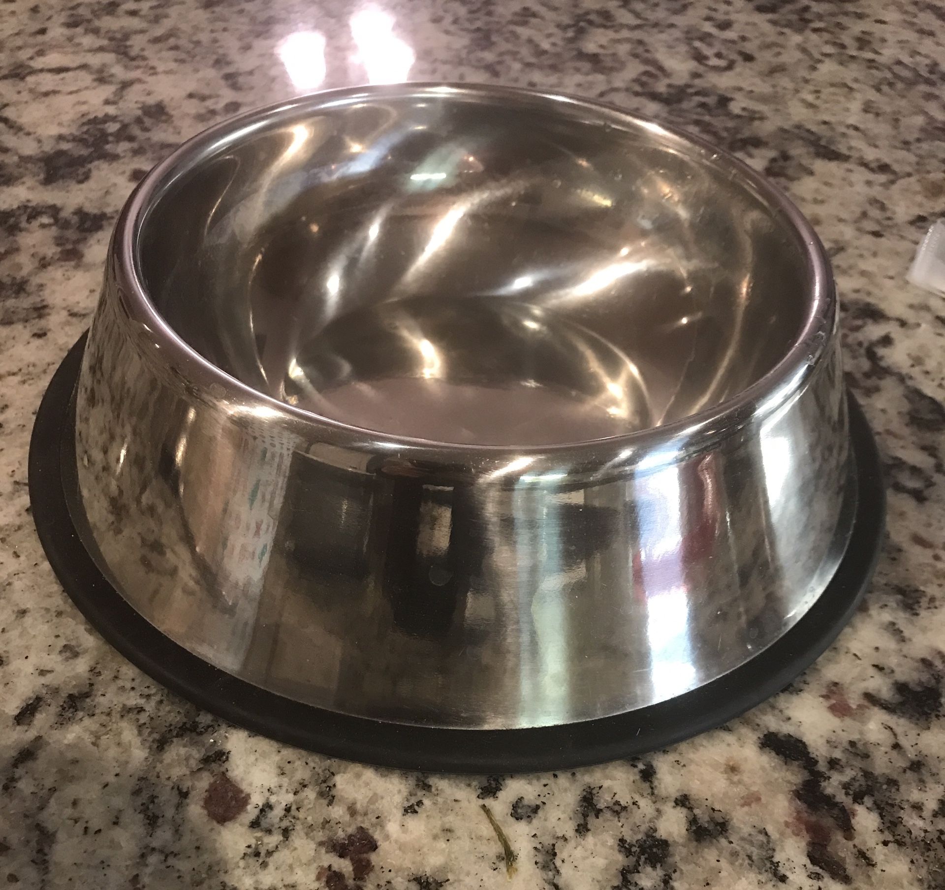 Amazon Basics Dog Bowl Stainless Steel Like New 
