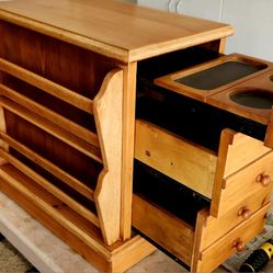 1970'S  Amish Oak End Table/Magazine Rack 