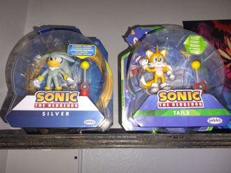 Sonic the hedgehog figures silver and tails new