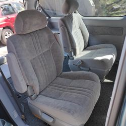Toyota Sienna 2002