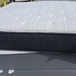 New Beautyrest Silver BRS900 12.25” Medium Cal King Mattress, Cooling Technology, Supportive