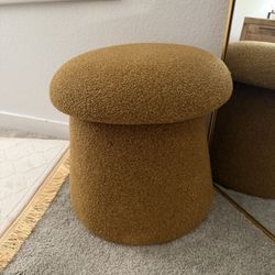 🌟 Brand New Mushroom Upholstered Storage Ottoman – Gold Bouclé 🌟