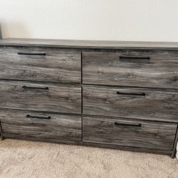 6 Drawer Dresser
