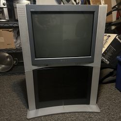 Sony Wega Trinitron 27” Gaming Tv Crt Nintendo GameCube VHS 