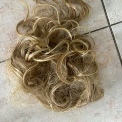 Hairdo by Hairuwear wig half closure frontal blonde honey blonde mix clip in 